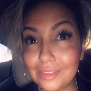 Meet your Posher, Leticia